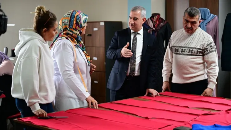 Hazır Giyim Kursunda Üretilen Kıyafetler Filistin'e Gönderilecek