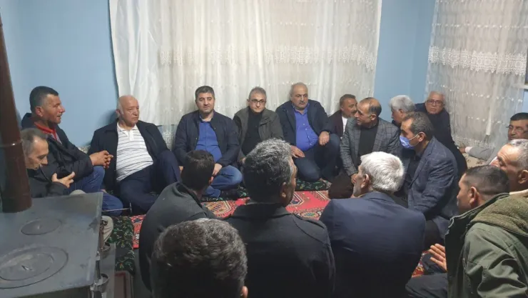 Helvacı 'Ak Parti Liyakati Bıraktı, Biat Edecek Adam Arıyor'