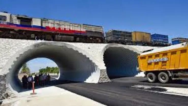 Hemzemin Geçitinde facia Tren Arabaya Çarptı: 1 Ölü