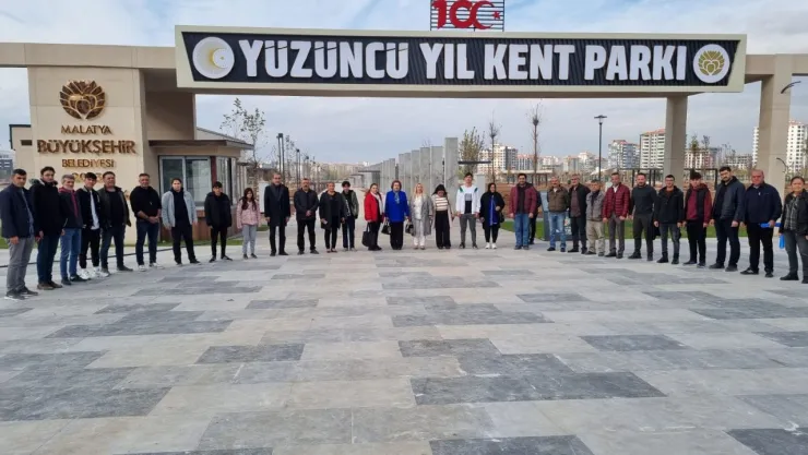 Hizmet ve Yatırımlar  Takdire Şayan