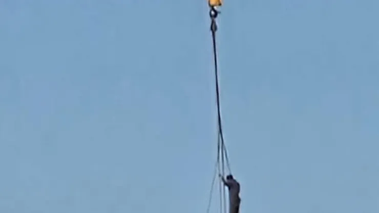 İş Güvenliği Yine Gündemde: TOKİ İnşaatında Skandal Görüntü