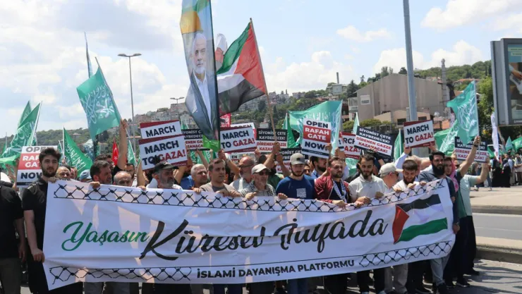 İstanbul'da 'Küresel Gazze Yürüyüşü'ne destek, Sisi'ye tepki