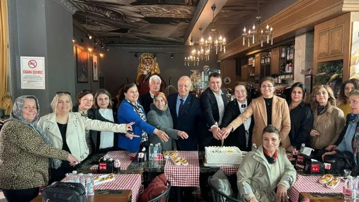İyi Parti 8 Mart'ı Unutmadı Göçmez 'İktidar Olduğumuzda Bu Salonlara Sığmayacağız'