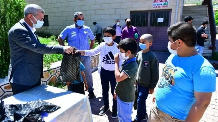 Kadir Gecesini İdrak Edecek Olmanın Huzurunu Yaşıyoruz