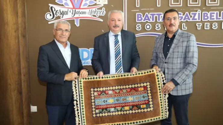 Kaymakam Abdül Kadir Duran için veda yemeği düzenlendi.