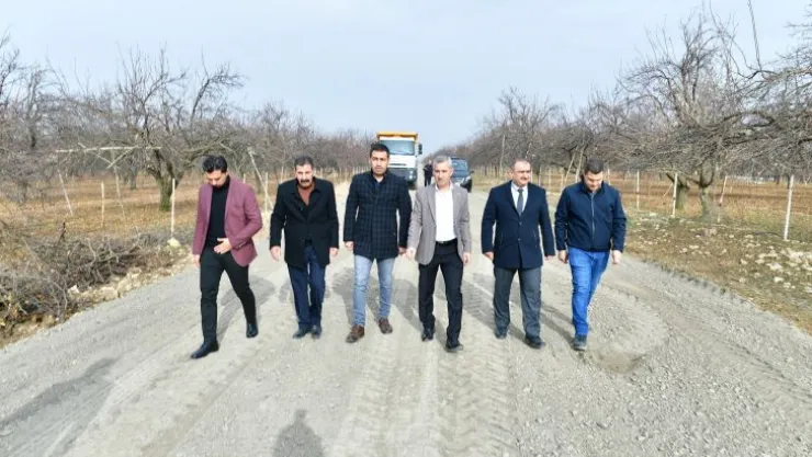 Kırsal Yaşam Alanlarımızın Ulaşım Ağını Baştan Aşağıya Yeniliyoruz