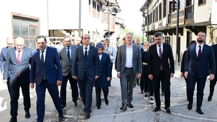 Kültür Ve Turizm Bakan Yardımcısı Gökhan Yazgı, Yeşilyurt'un Tarihi Ve Tescilli Yapılarını İnceledi
