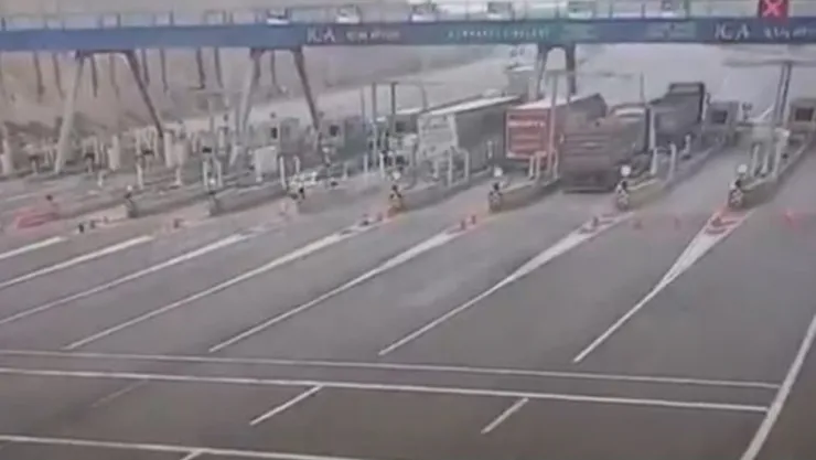 Kuzey Marmara Otoyolu'ndaki gişe faciasında 4 kişi hayatını kaybetti