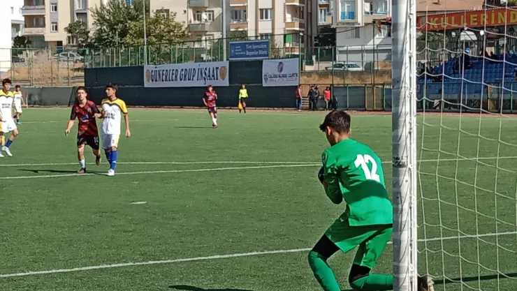 Malatya Adil Türk U 18 Gençler Ligi 5 Hafta Karşılaşmalarına Devam Edildi...