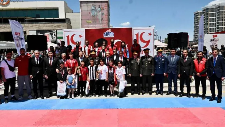 Malatya'da 19 Mayıs Atatürk'ü Anma, Gençlik ve Spor Bayramı Etkinliklerle Kutlandı