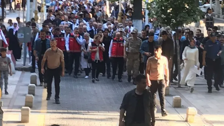Malatya'da 30 Haziran Koruyucu Aile Günü dolayısıyla yürüyüş gerçekleştirildi.