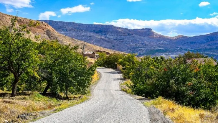Malatya'da 718 Mahallemize de Asfalt Yollardan Gidilmesi Mümkün