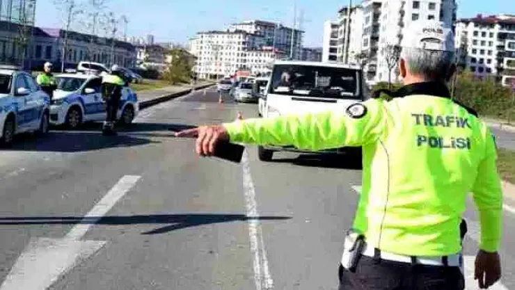 Malatya'da Asayiş ve Trafik Uygulaması: 297 Araç Kontrol Edildi, 25 Sürücüye Ceza