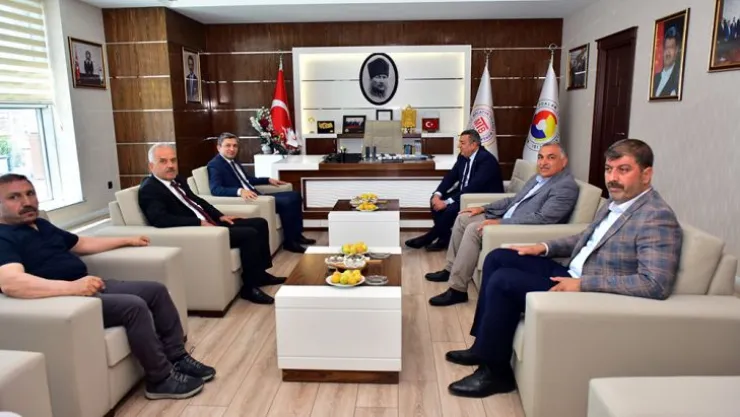 Malatya'da Kuru Kayısı Toplantısı Düzenlendi