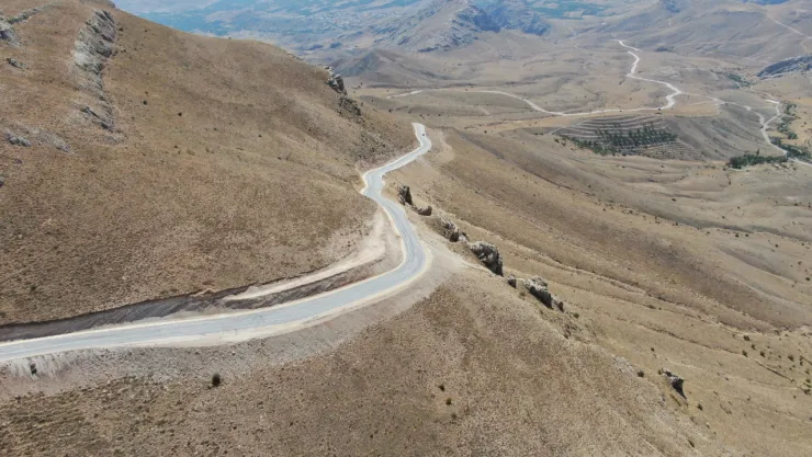 Malatya'da Yol Seferberliği: İlçelerde Ulaşım Altyapısı Güçleniyor