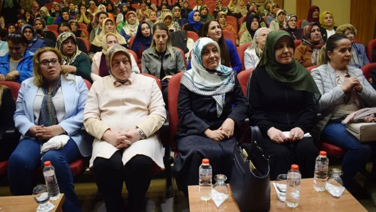 Malatya Kent Konseyi Kadın Meclisi 'Şehitleri Anma Hatim Ve Dua' Programı Düzenledi