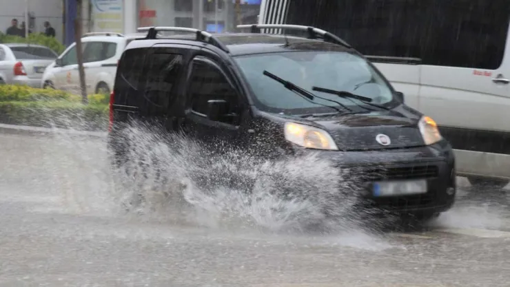 Meteoroloji'den Sel ve Hortum Uyarısı!