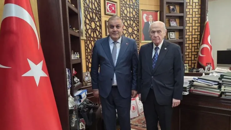 Milliyetçi Hareket Partisi (MHP) Malatya İl Başkanı Gökhan Gök,  MHP Genel Başkanı Devlet Bahçeli'yi ziyaret etti