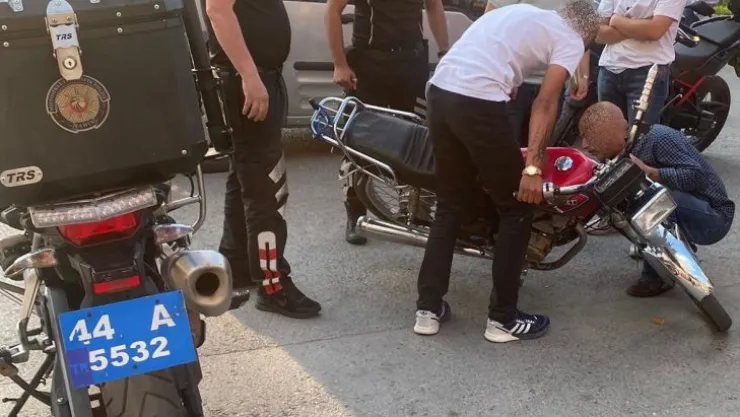 Motosiklet ve sürücülerine yönelik denetim yapıldı.