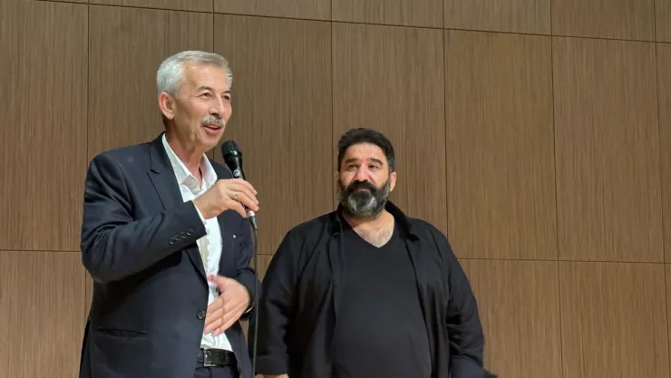 'Nefes' Adlı Tiyatro Oyunu Sanatseverlerle Buluştu