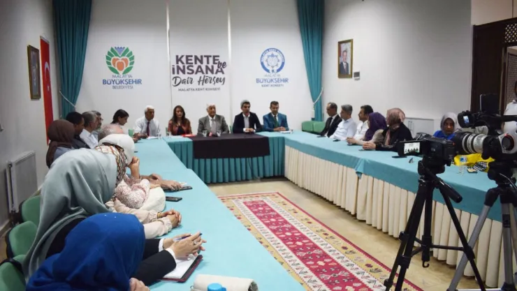 Öğretmen Akademisinde Geçmişten Günümüze Malatya Konuşuldu