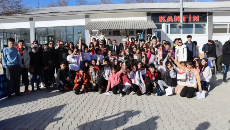 Okul Sporları Oryantiring Yarışması Malatya Turgut Özal Tabiat Parkı'nda  yapıldı.
