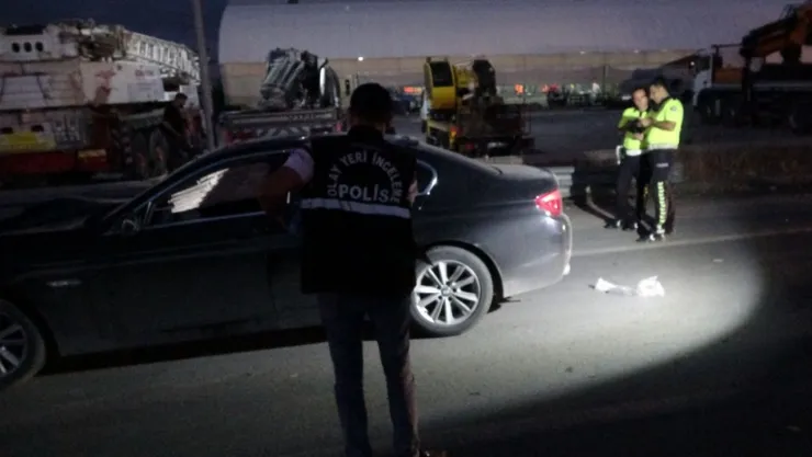 Otomobille çarpışan motosiklet sürücüsü hayatını kaybetti