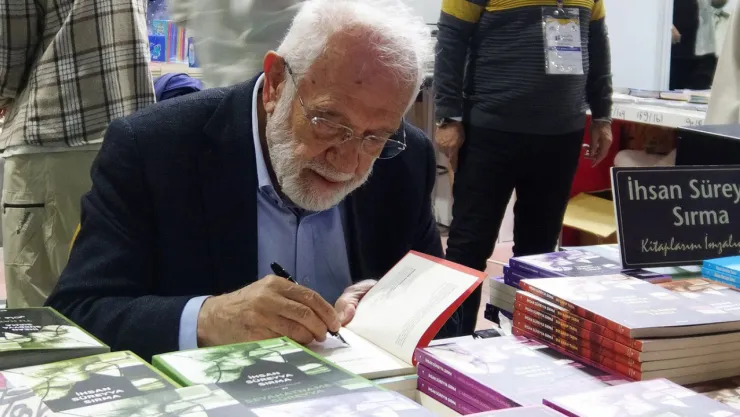 Prof. Dr. Sırma: 'İnternet ve Dijital Materyaller Kültüre Dinamit Tuttu'