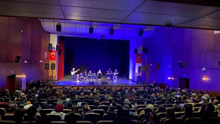 Sanatçı Karatağ'dan Malatya'ya Jest