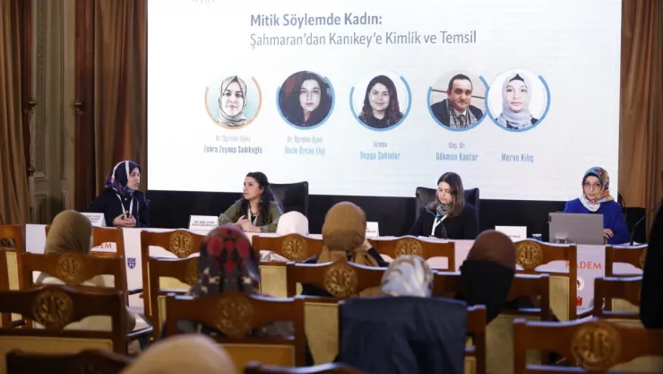 Sosyal Medya Ve Mükemmel Kadın Mitleri, Kadınları Tehdit Ediyor'