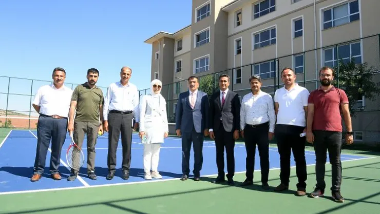 Spor Lisesi spor tesisleri inceleme