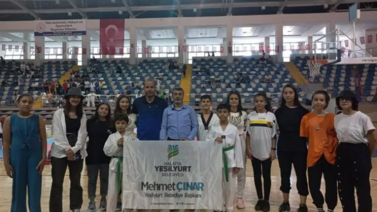 Sporcular, başarılarına yeni başarılar ekliyorlar