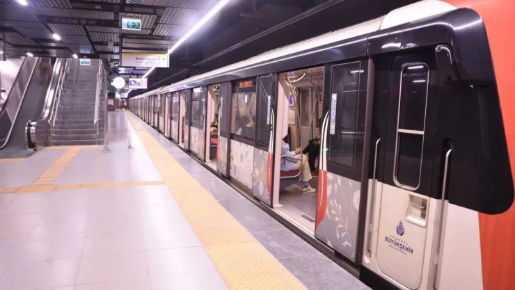 Taksim ve Şişhane metro istasyonları yeniden açıldı