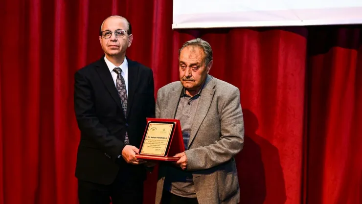 'Turgut Özal ve Hamit Fendoğlu'nu Anma- Anlama Paneli' Duygusal Anlara Sahne Oldu