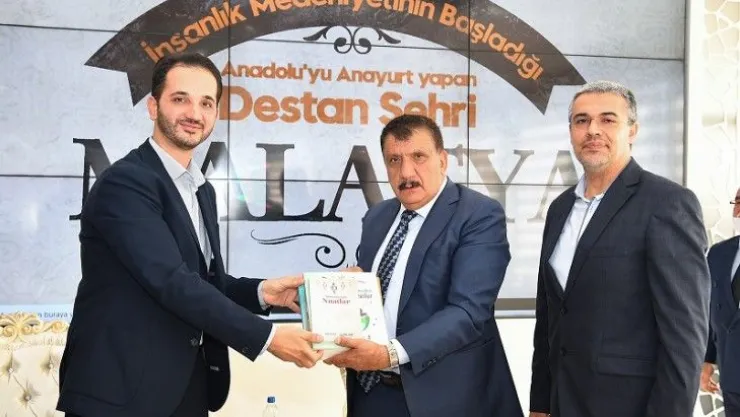 Türkiye'de Yaklaşık 230 Bin Öğrenci Malatya'da İse Bin 200 Yabancı Öğrenci Eğitim Görüyor