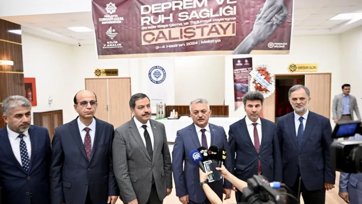 Vali Ersin YazıcıDeprem ve Ruh Sağlığı, Stresle Başa Çıkma ve Toplumsal Dayanışma Çalıştay'ına Katıldı