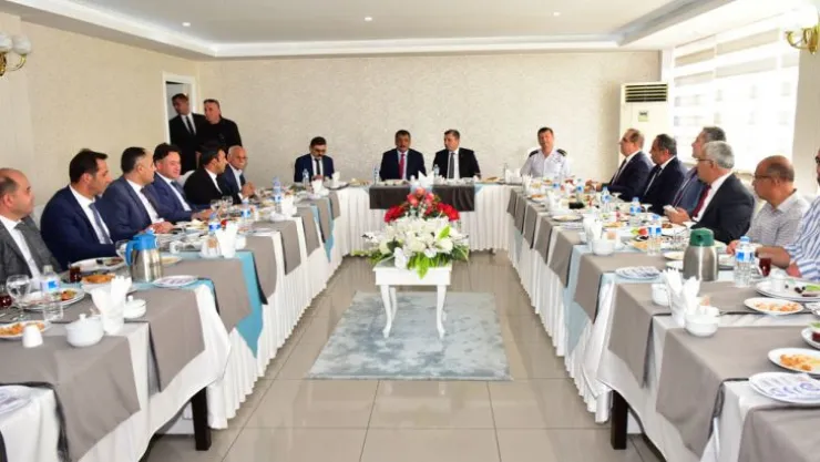 Vali Hulusi Şahin Gaziler Günü Münasebetiyle Gaziler Onuruna Verilen Kahvaltı Programına Katıldı