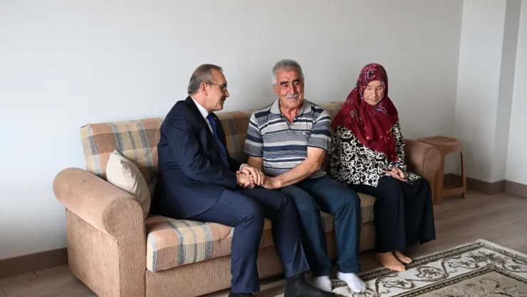 Vali Seddar Yavuz Başkanlığında Pütürge Muhtarlar Toplantısı Gerçekleştirildi