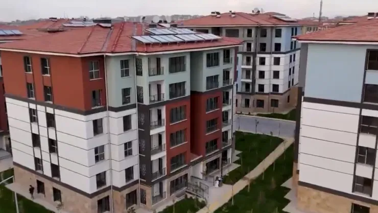 Vali Seddar Yavuz Duyurdu: İlyas ve İskender Mahallelerindeki Konutların Teslimi 14 Kasım'da Başlıyor