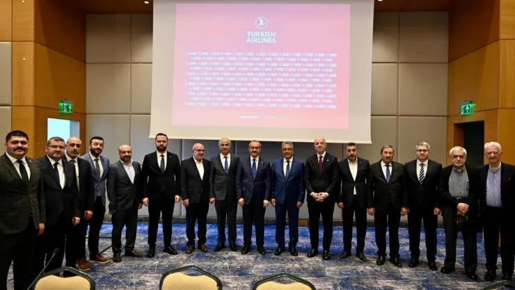 Vali Seddar Yavuz THY Yönetim Kurulu Başkanı Ahmet Bolat İle Bir Araya Geldi