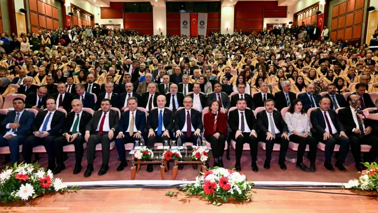 Vali Yavuz, İnönü Üniversitesi'nin 50. Yıl Kutlama Programına Katıldı