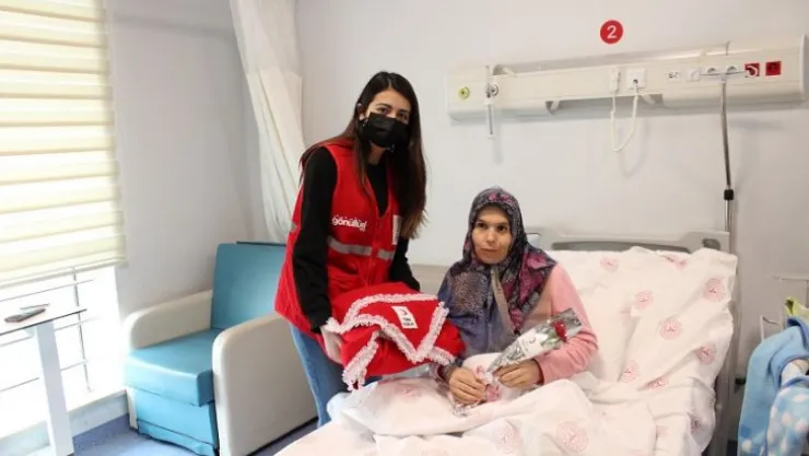 Yeni Yılın İlk Bebeklerine Ziyaret