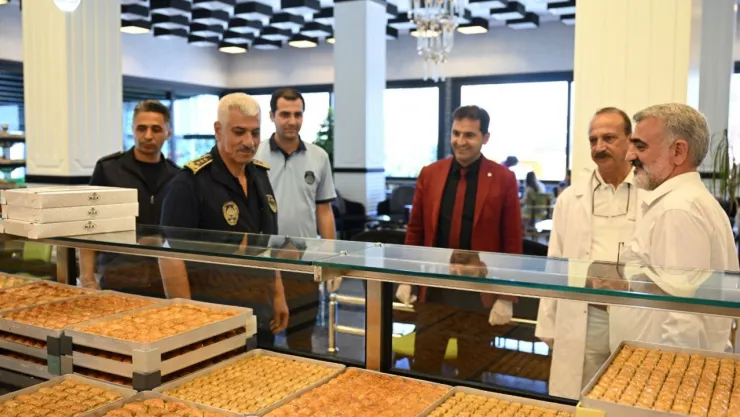 Yeşilyurt Belediyesi Ekipleri, Bayram Öncesinde Denetimleri Artırdı