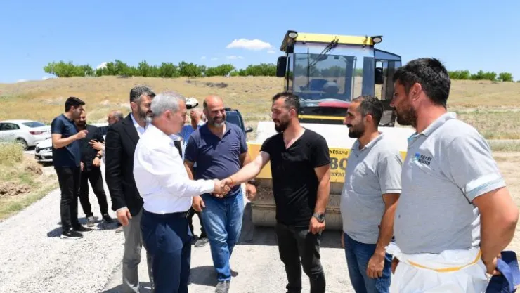 Yeşilyurt Belediyesi, Kırsal Bölgelerin Ulaşım Ağını Akıcı ve Konforlu Hale Getiriyor