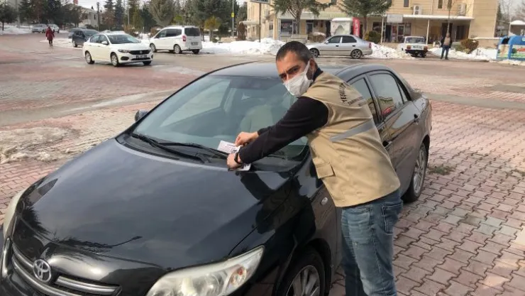 Yeşilyurt Belediyesi'nden Araç Sahiplerine 'Lütfen Kaputa Vur' Çağrısı!