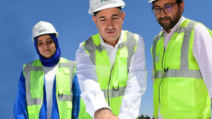 Yeşilyurt Belediyesinin Turgut Özal Mahallesi Kentsel Dönüşüm Projesi Hızla Yükseliyor