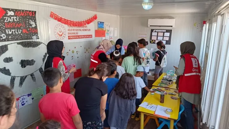 Yeşilyurt Kızılay Şubesinden Halk Sağlığı Haftasi Etkinligi
