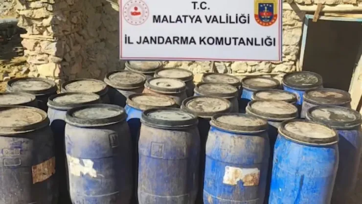 Yeşilyurt'ta Kaçak İçki Deposu Ortaya Çıkarıldı