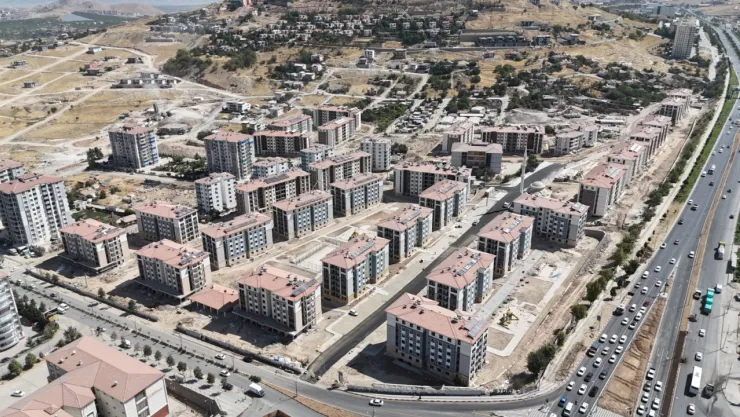 Yıldıztepe'de inşası süren TOKİ konutlarında sona yaklaşıldı