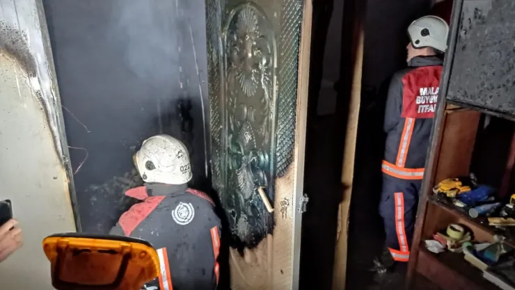 Yıldıztepe Mahallesinde Konteynır Yangını